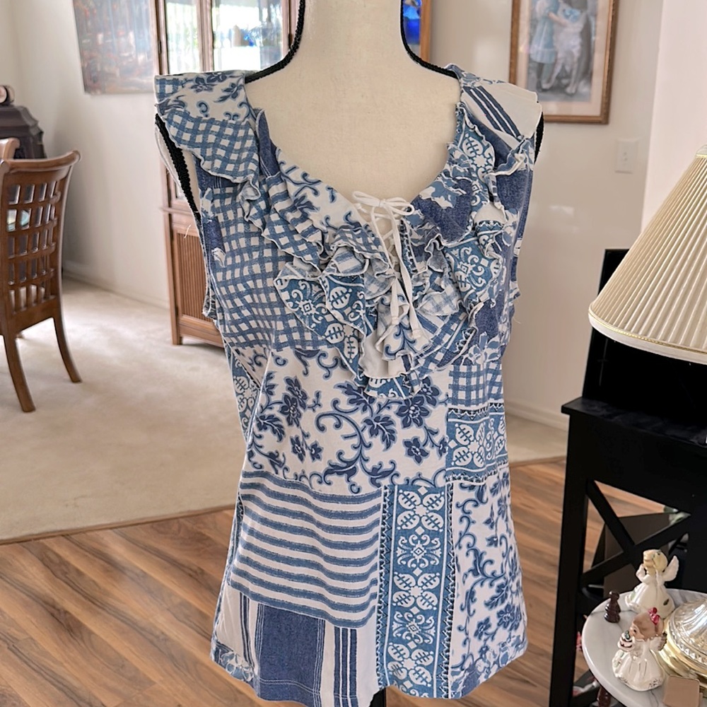LRL Lauren Jeans Co. Sleeveless Top. Size Large Great Condition